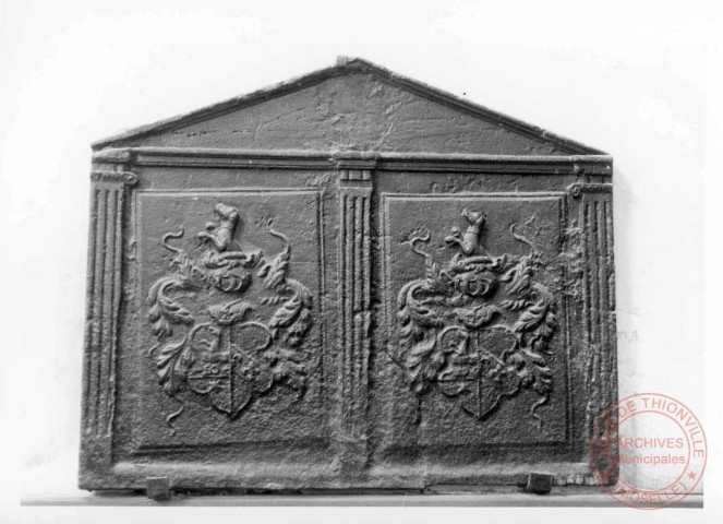 Taque en fonte, au presbytère de Cattenom, rue des Châteaux