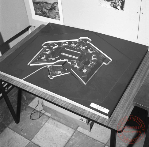 Exposition sur les fortifications à Thionville en 1970 par Georges Martig - Maquette du fort de Troyon