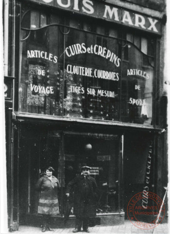 Vue du commerce Louis Marx au 14 rue de Luxembourg, en 1928.