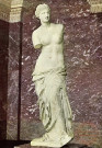 Vénus de Milo. Découverte en 1820 dans l'Ile de Melos. Musée du Louvre (Sculpture Grecque).