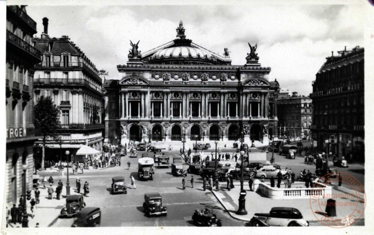 Paris - Place de l'Opéra - Avenue et Théâtre de l'Opéra