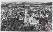 57. Moselle - III. Le charbon - 1. Métropole du charbon (Forbach et Stiring-Wendel), la tour du Schlossberg au premier plan