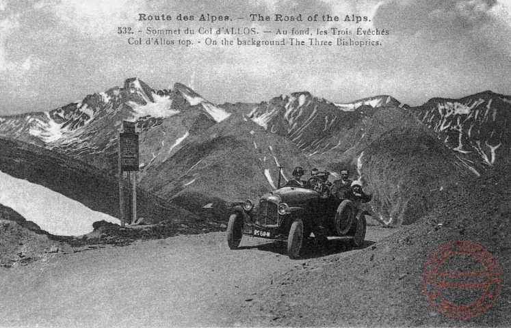 Cartes d'Autrefois (1890-1920) - Transports et communications - Route des Alpes - Sommet du Col d'Allos - Au fond les Trois Evêchés