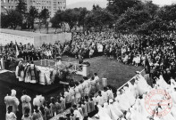 [Divers reposoirs (autel provisoire destiné à abriter temporairement le Saint Sacrement en dehors du tabernacle lors des processions)]