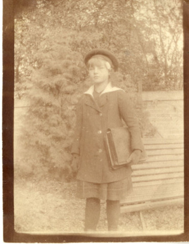 [Portrait de Madeleine Hourte en juin 1915]