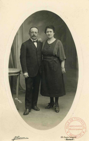 Photo de couple en studio