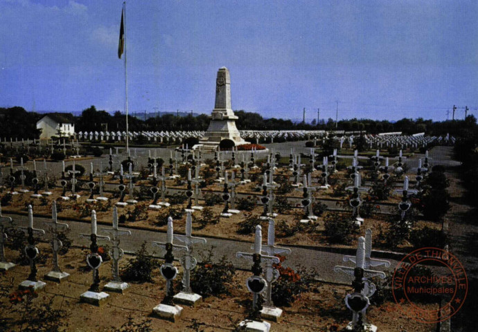 Cimetiere Militaire International THIONVILLE - Le Souvenir Français