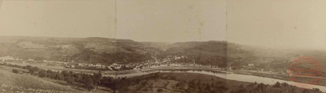 [Vue panoramique de Sierck-les-Bains dans les années 1920]