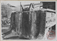 Intérieur du chariot de poche à fonte. Exemple de corrosion due à la coulée de la fonte sur les parois en tôle.