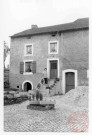 Maison située rue de la Fontaine à Halling (commune de Puttelange-lès-Thionville), dans la partie en impase (G.P.S. 49.484728595445915, 6.233543515815641)