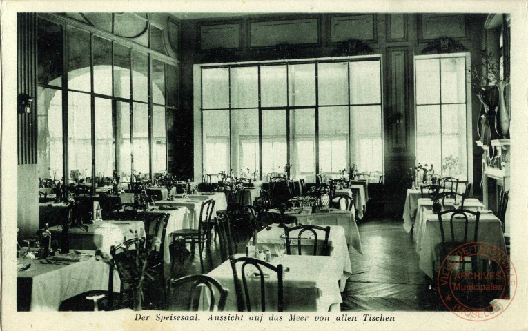 der Speisesaal. Aussicht auf das Meer von allen Tischen - Hotel Balmoral Menton