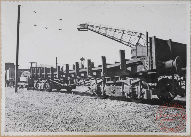 Wagon plat. Ressorts forcés et châssis pliés (longerons ceinturés).