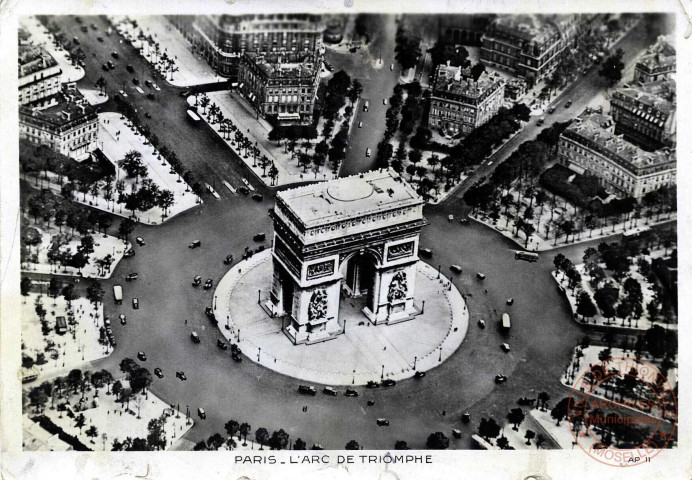 Paris - L'Arc de Triomphe