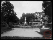 Statue de la Nymphe, square de la République
