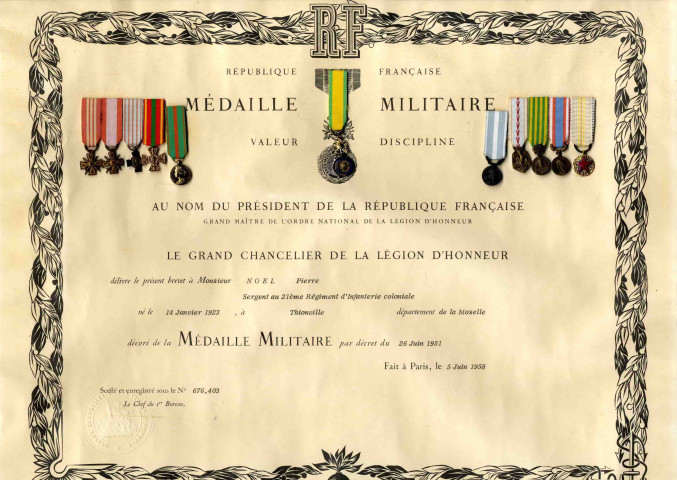 [Diplôme de la médaille militaire attribué à Pierre Noel en 1951]