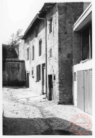 Impasse vers les remparts Sud à Rodemack