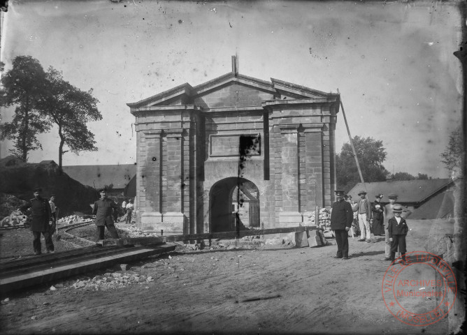 [La porte de Sarrelouis]