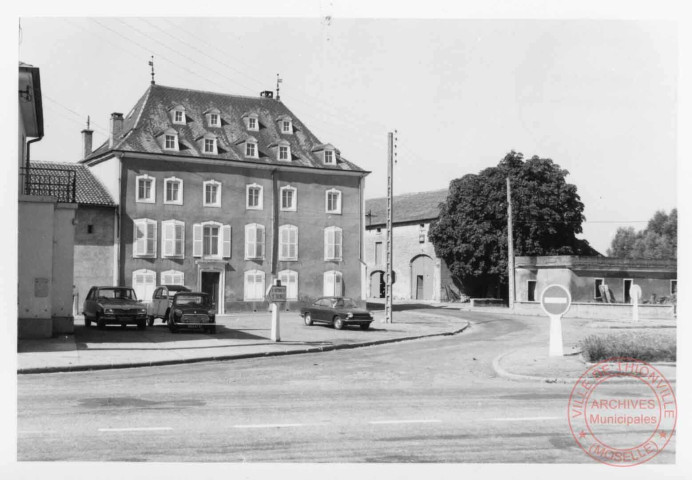 Ancien relais de poste situé 11 Voie de la Liberté à Roussy-le-Village