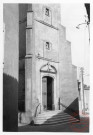 Entrée de l'église Saint-Nicolas de Rodemack