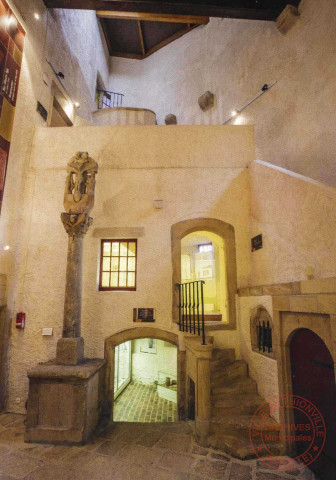 Intérieur du musée de la Tour aux Puces, ancien donjon des Comtes de Luxembourg édifié au XIe siècle