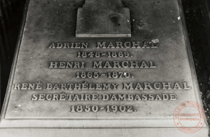 [Pierre tombale à Oeutrange, Adrien MARCHAL, Henri MARCHAL, René Barthélémy MARCHAL]