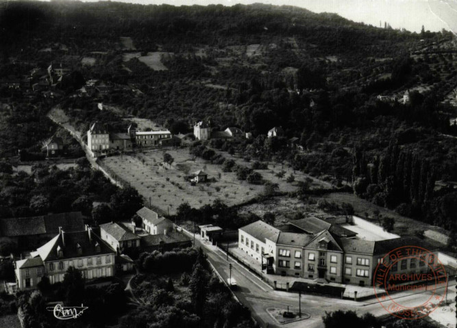 Guentrange (Moselle) - vue aérienne -[Ecole primaire]