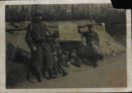 [Guerre de 1914 - Soldats dans une tranchée - Hamel Hauts de France]