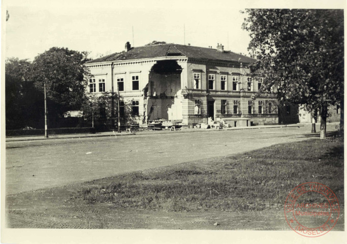 Bureau de garnison détruit par les bombardements alliés