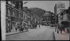 Hayange - Rue du Maréchal Foch - Enseignes : Les Eco, Bata, Samy (chaussures), Minerve, Papeterie-Tabac, …