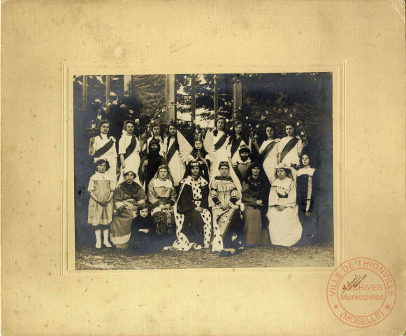 [Association carnavalesque de Basse-Yutz vers 1930]