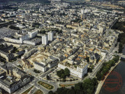 Vue aérienne de Thionville - Le centre ville - Au premier plan la Place de la République et le début des travaux de la Cour des Capucins