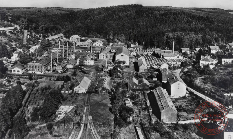 [Vue aérienne de la verrerie de Vallérysthal]