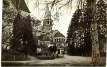 Paray-le-Monial - Basilique et le Parc des Chapelains