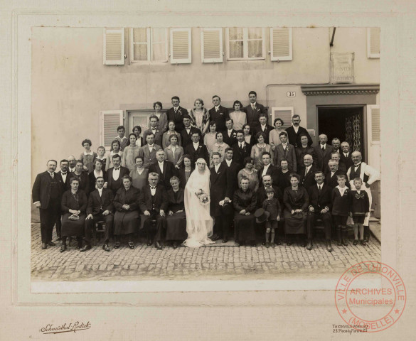 [Mariage famille Becker à Puttelange-les-Thionville en 1919]