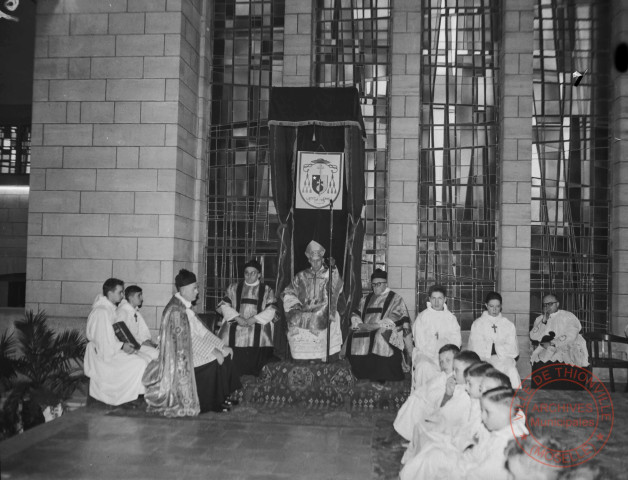 [Visite épiscopale de Monseigneur Paul-Joseph Schmitt, 109ème évêque de Metz à Basse-Yutz]