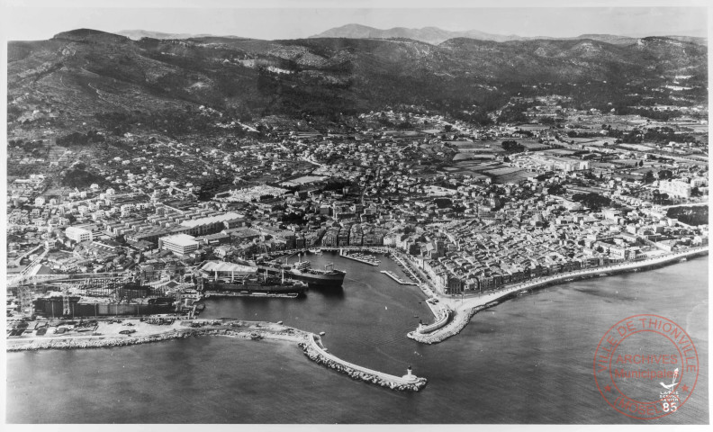 85. Industrie - Chantiers de construction navales de La Ciotat