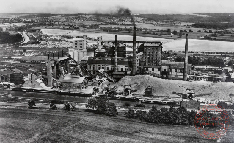 [Vue aérienne de l'usine chimique de Sarralbe]