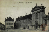 Vic-sur-Seille : Place du Palais