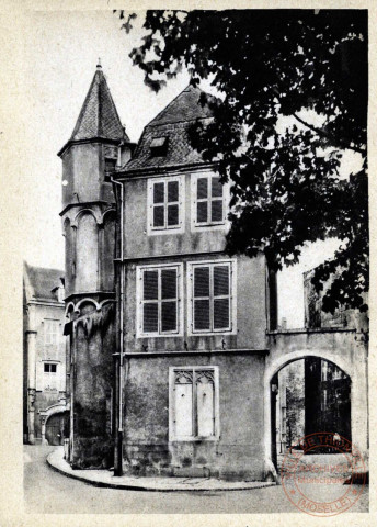 Diedenhofen - Schlosshof / Thionville - Cour du Château