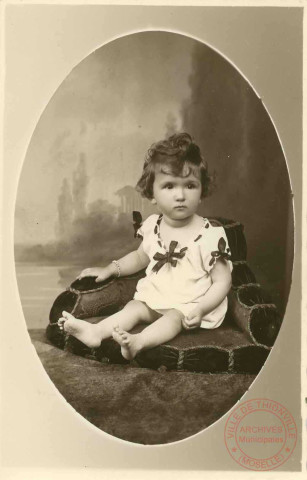 Portrait de Carmen Bretnacher en studio