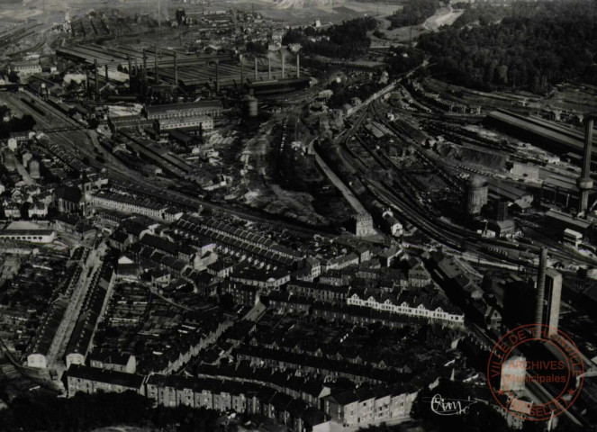 Longwy (M.-et-Moselle) - Vue aérienne - Les Usines