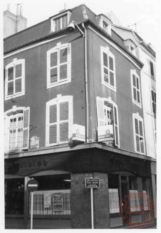 26 rue de l'Ancien Hôpital, niche avec vierge XVIIIe - Thionville