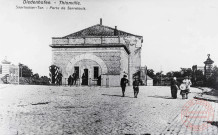 Diedenhofen. - Thionville.
Saarlouiser-Tor. - Porte de Sarrelouis.