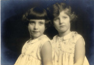 [Photographie de jeunes filles]