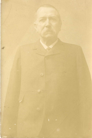 [Portrait de Ernest Martha industriel dans le tabac, dans les années 1900]