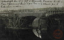 [Catastrophe du 15 novembre 1907 touchant le pont sur la Moselle à Thionville. 8 ouvriers tombés à l'eau, 3 gravement blessés et 1 que l'on a retrouvé que le lendemain]