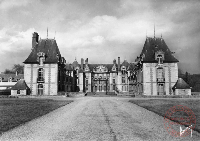 Le Château de Grosbois (S.-et-O.)