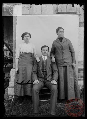 Portrait de trois inconnus à Saint-Rémy (51)