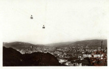 Lourdes- Téléphérique du Béout, en plein ciel sur la ville de Lourdes.