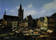 Trier,Grande place du marché et l'église Saint-Gangolph.
